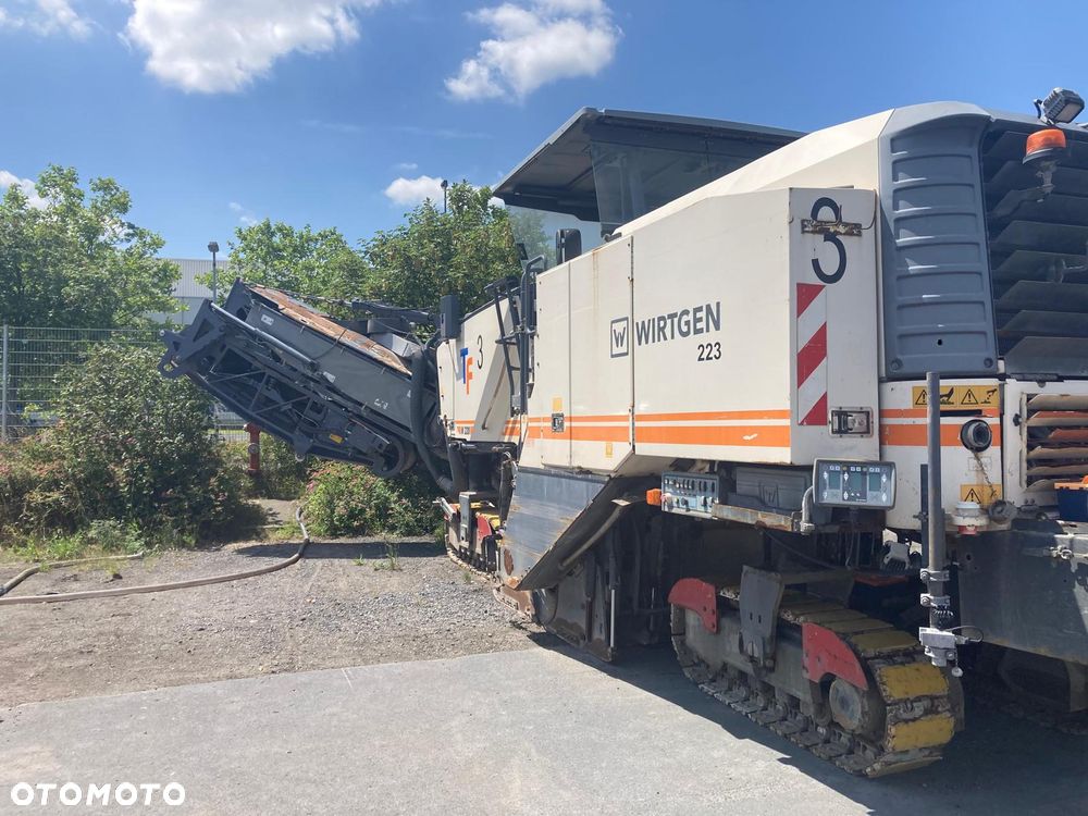 Wirtgen W 220 - 3