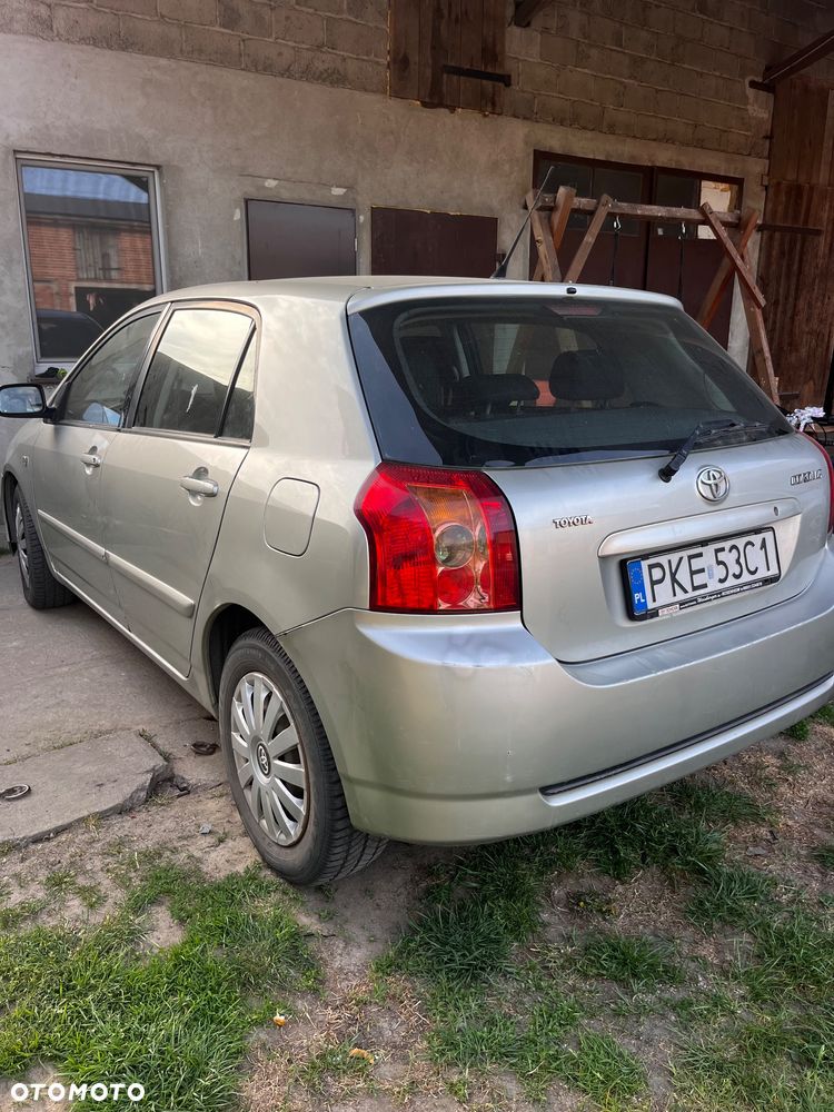 Toyota Corolla 2.0 D-4D Sol - 2
