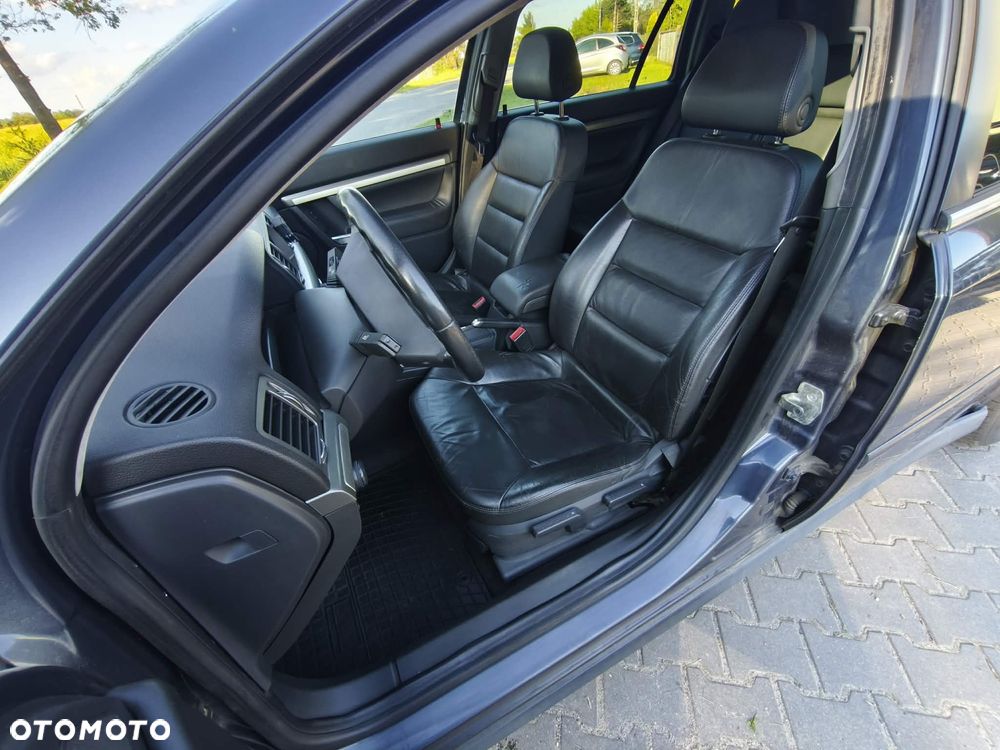 Opel Vectra 3.0 V6 CDTI Cosmo - 18