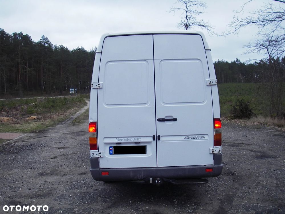 Mercedes-Benz Sprinter - 5