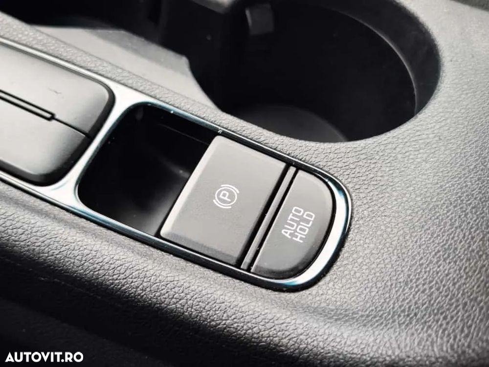 Kia Niro 1.6 GDI 2WD Aut. Spirit - 28