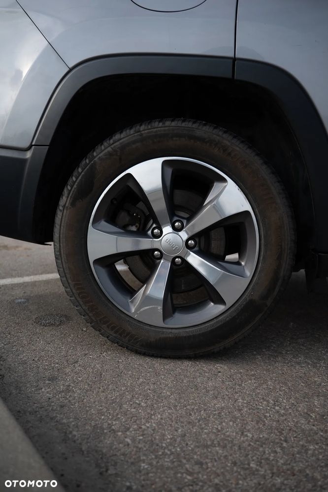 Jeep Cherokee 3.2 V6 Pentastar Active Drive I Automatik Limited - 31