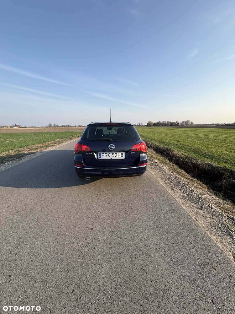 Opel Astra ver-2-0-cdti-sport - 10