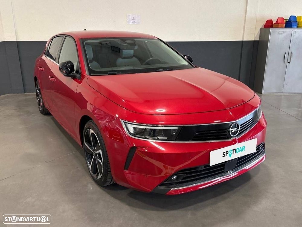 Opel Astra 1.2 T Elegance - 3