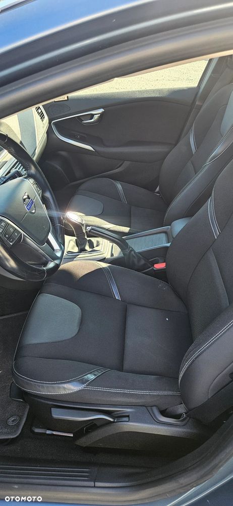Volvo V40 D2 - 5