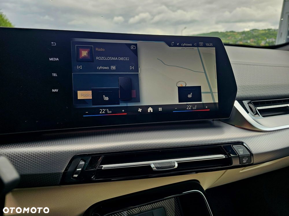 BMW iX2 eDrive20 66.5kWh M Sport - 22