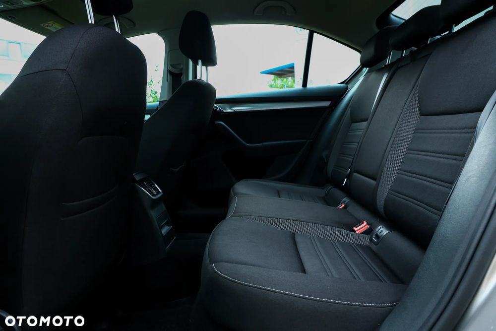 Skoda Octavia 1.4 TSI Ambition - 13