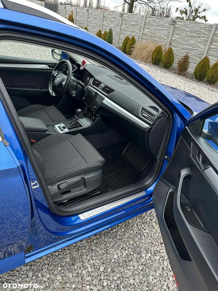 Skoda Superb 2.0 TDI SCR Ambition DSG - 20