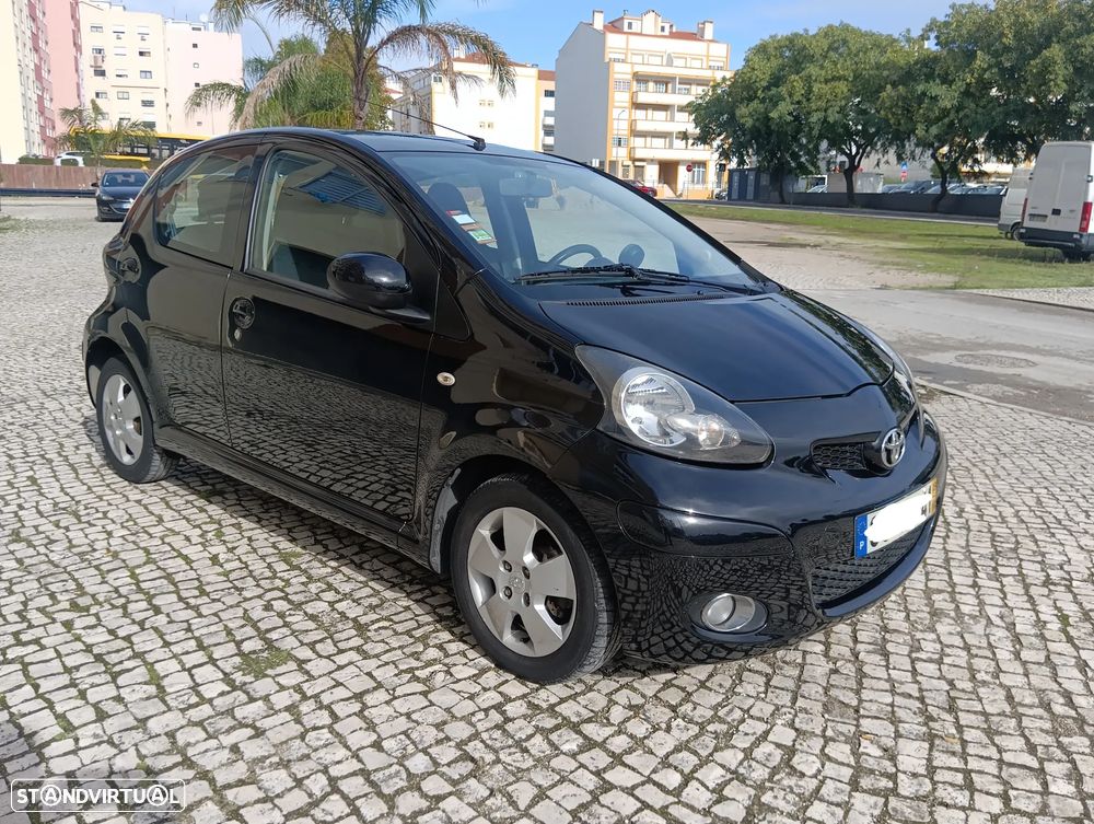 Toyota Aygo 1.0 Plus+VSC - 1