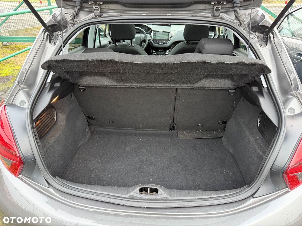 Peugeot 208 PureTech 82 Start & Stop Allure - 16