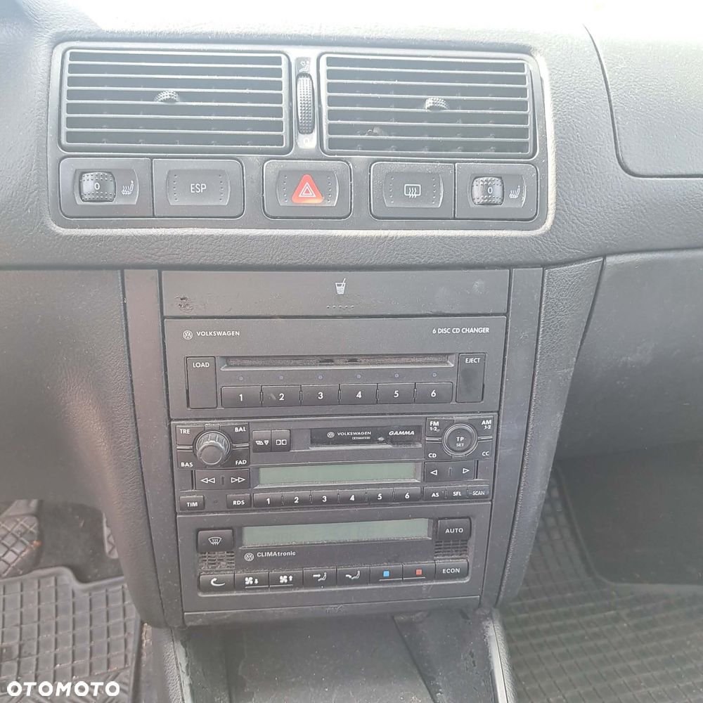 Volkswagen Golf - 11