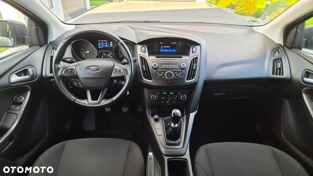 Ford Focus 1.0 EcoBoost STart-Stopp-System TITANIUM - 6