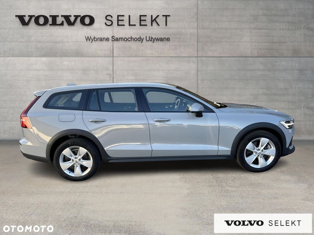 Volvo V60 Cross Country - 7