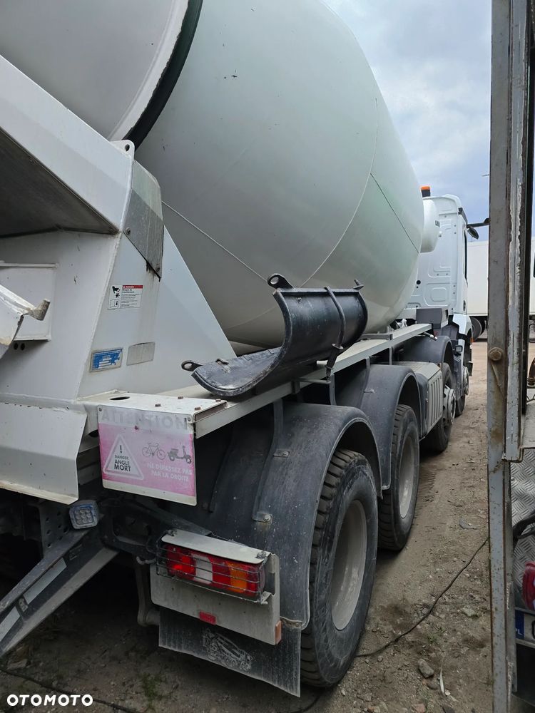 Mercedes-Benz Arocs 3243 - 11