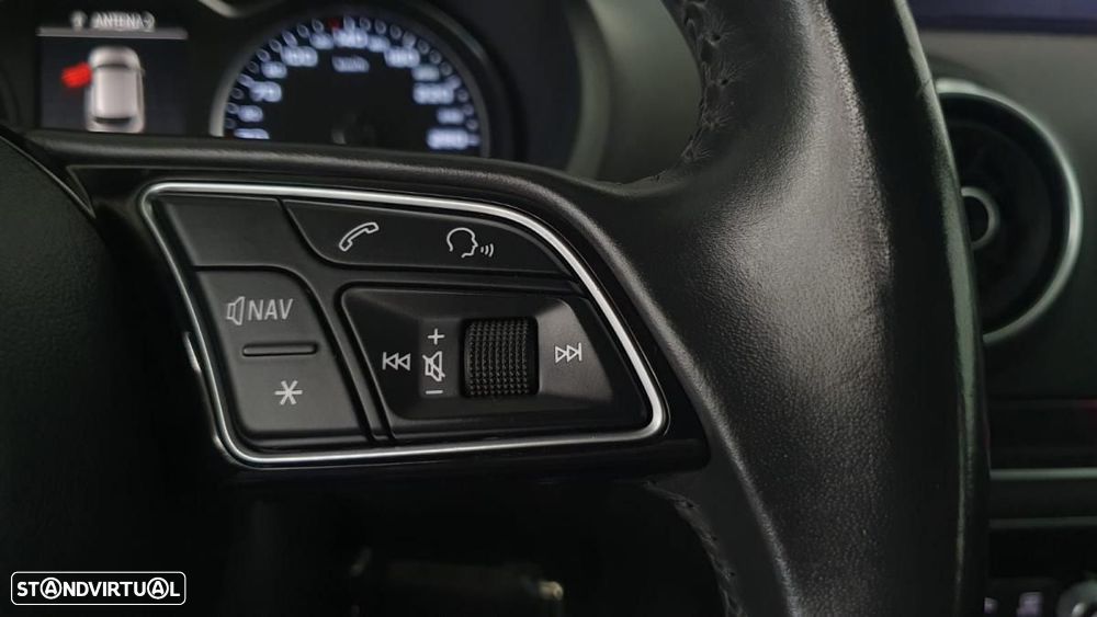 Audi A3 Sportback 1.6 TDI Design — fotografia 18