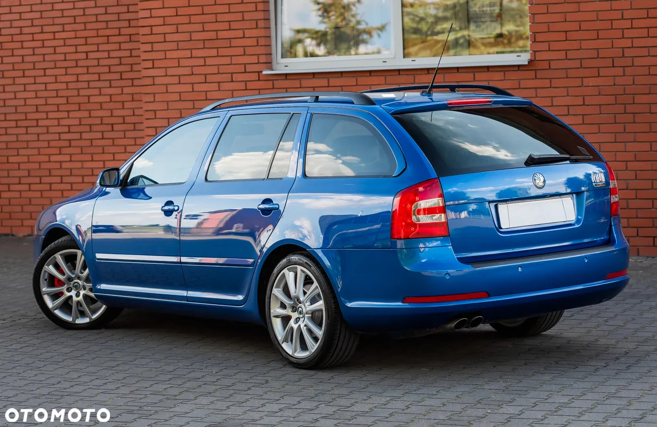 Skoda Octavia Combi 2.0 TSI RS - 9