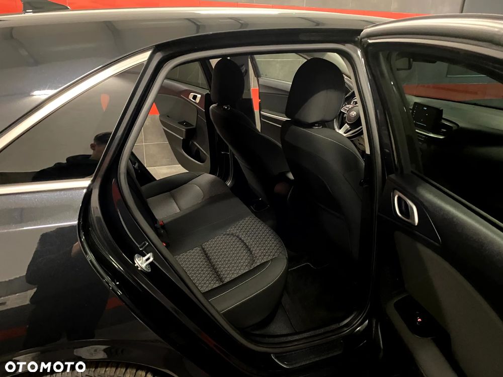 Kia Ceed 1.4 T-GDI L Business Line DCT - 19