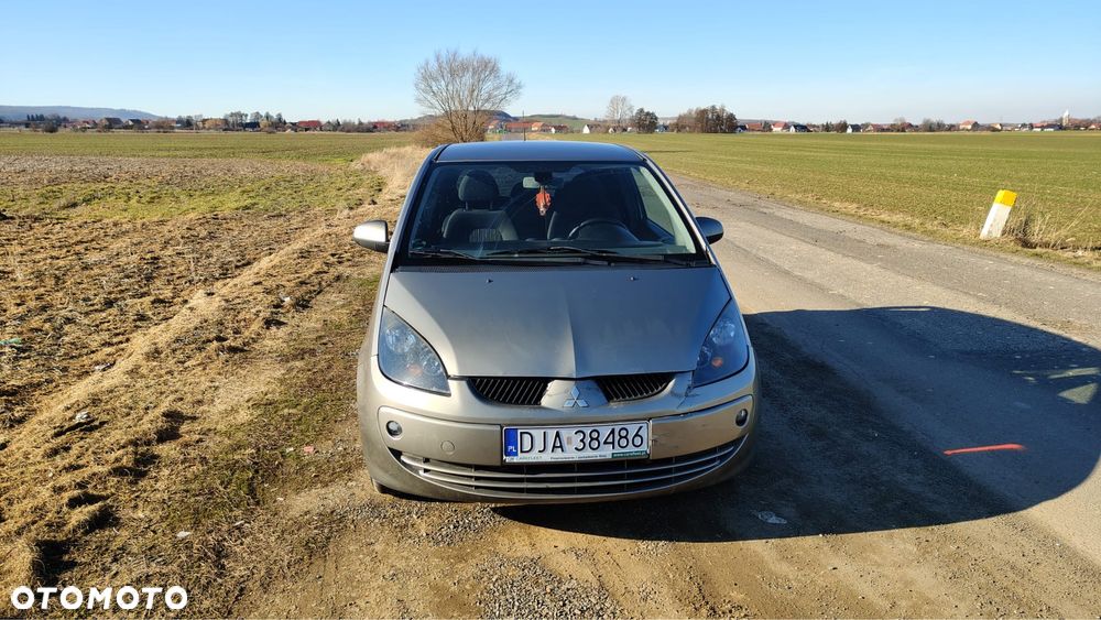 Mitsubishi Colt - 1