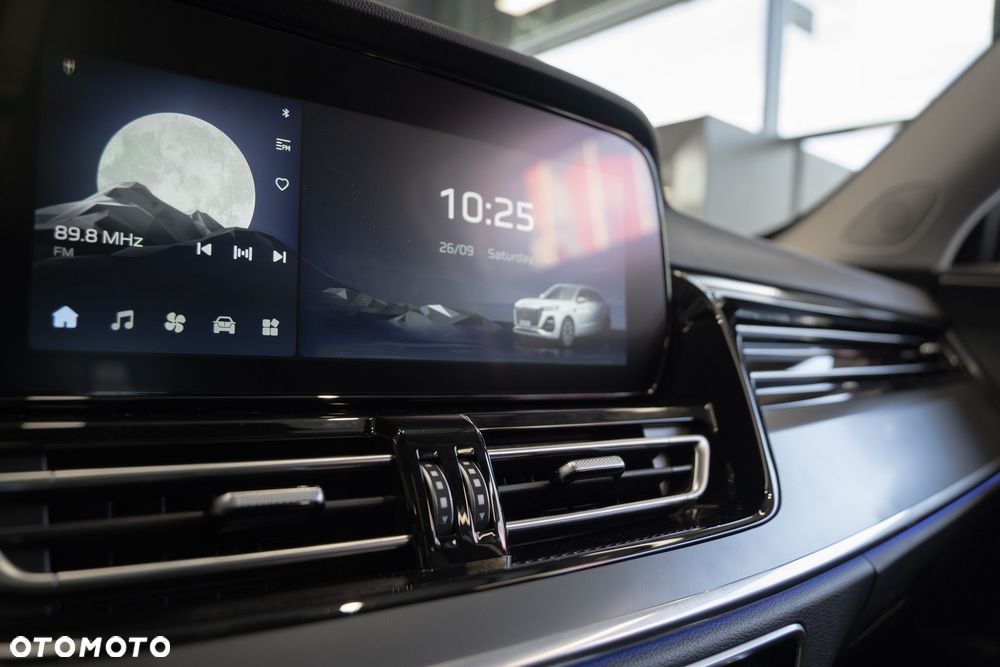 Hongqi HS5 2.0T Executive AWD - 38