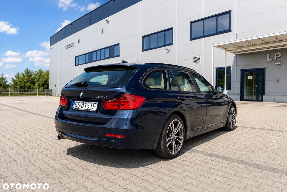 BMW Seria 3 318d Luxury Line EU6 - 5