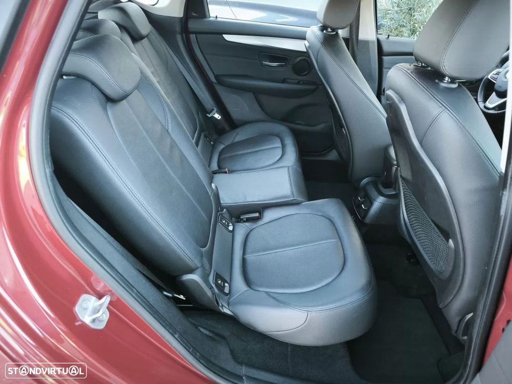 BMW 216 Active Tourer d Line Luxury - 8