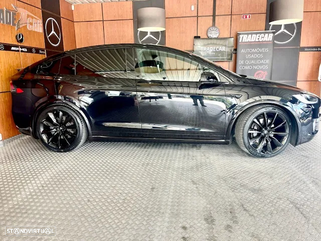 Tesla Model X 100D - 16