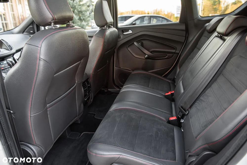 Ford Kuga 2.0 TDCi AWD ST-Line - 28