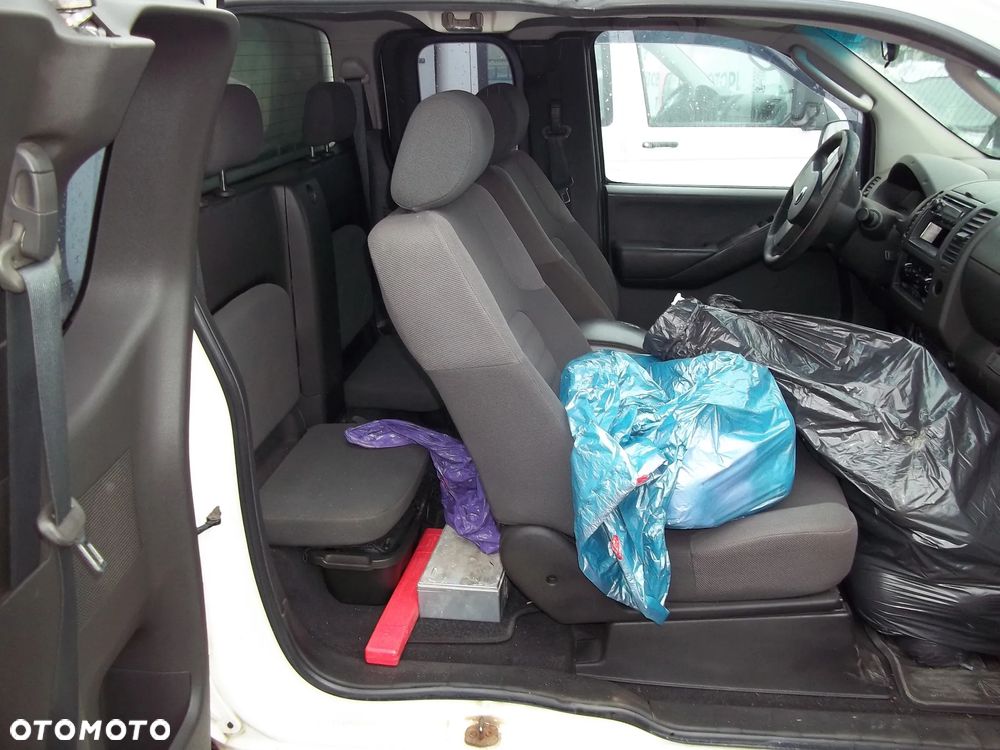 Nissan Navara Business - 9