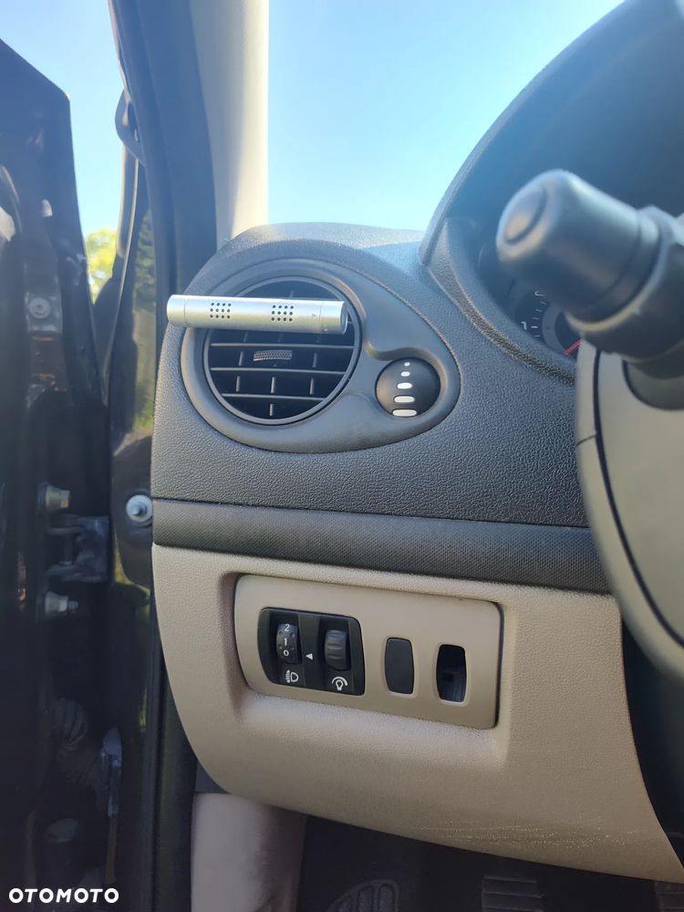 Renault Clio - 27