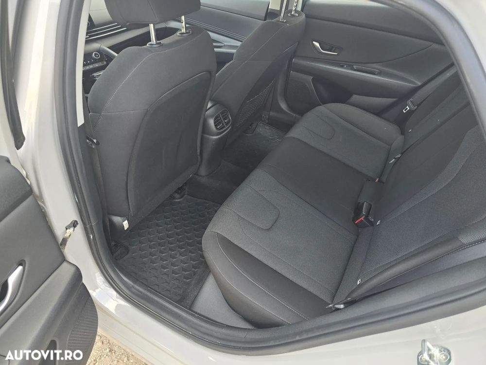 Hyundai Elantra 1.6 l 123 CP CVT Exclusive - 9