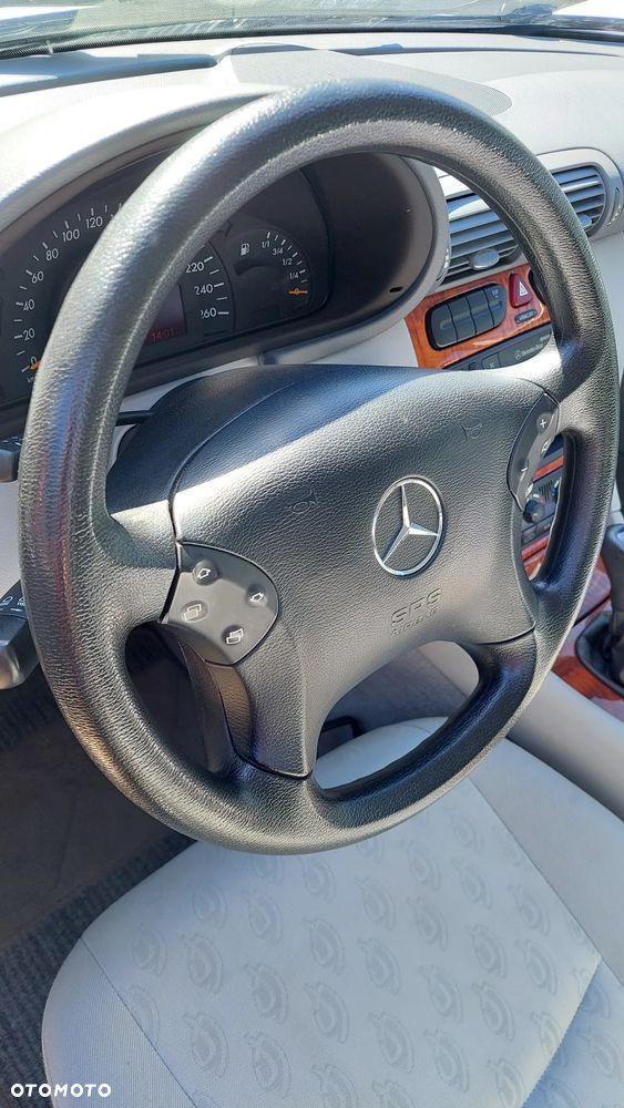 Mercedes-Benz Klasa C 180 Classic - 12