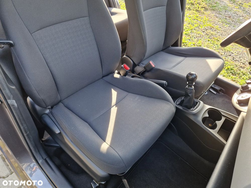 Toyota Yaris 1.5 Premium - 24