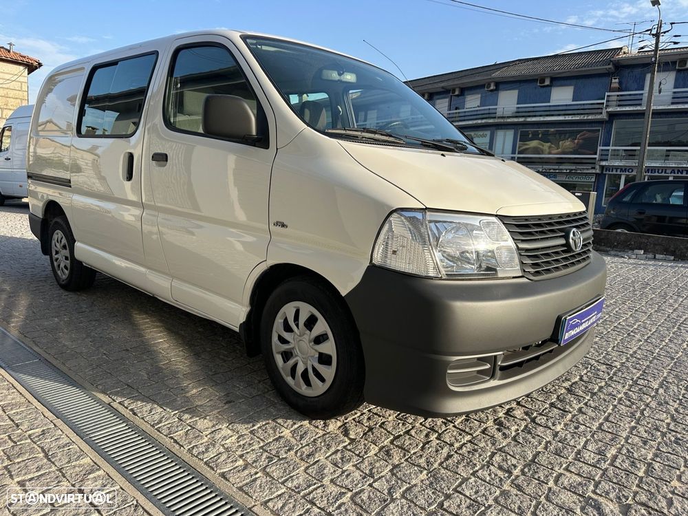 Toyota HiAce 2.5 D-4D Curto 2.8T AC - 10