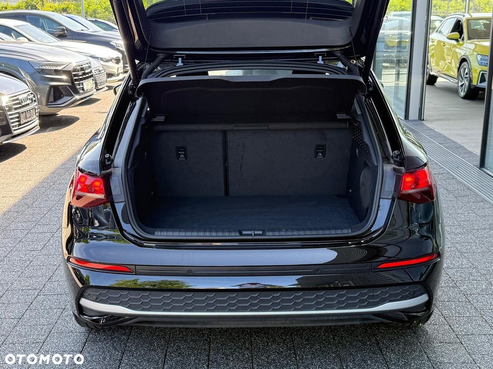 Audi A3 Sportback - 12
