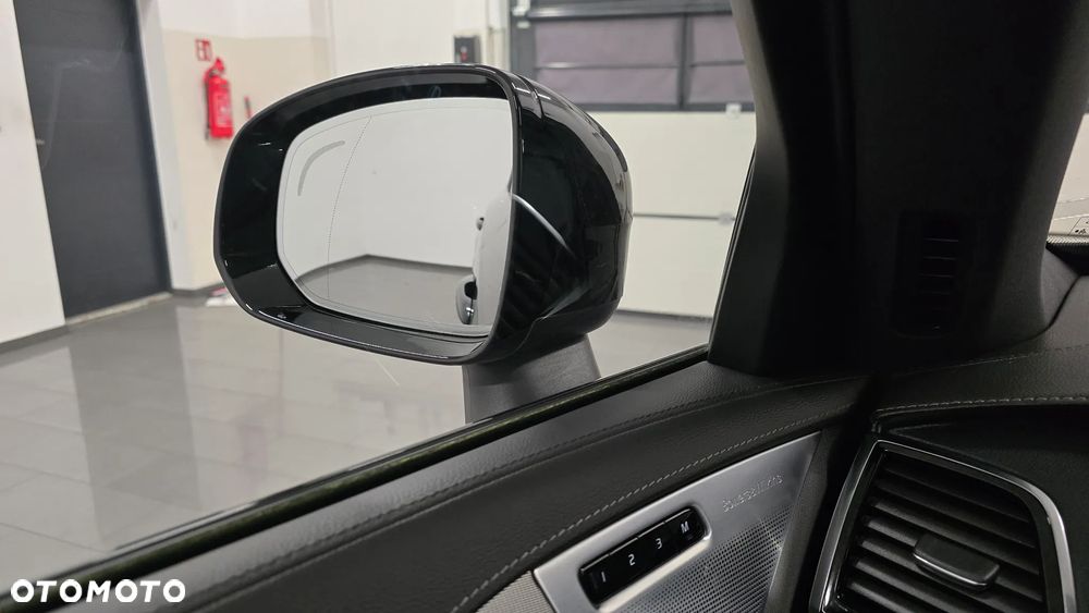 Volvo XC 90 B5 D AWD Plus Dark - 27