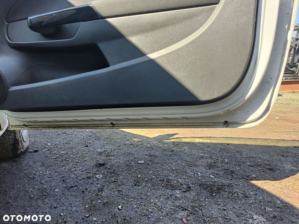 OPEL CORSA IV D 06-14 2010 r. 3D VAN Z474 drzwi prawy przód PP białe * - 9