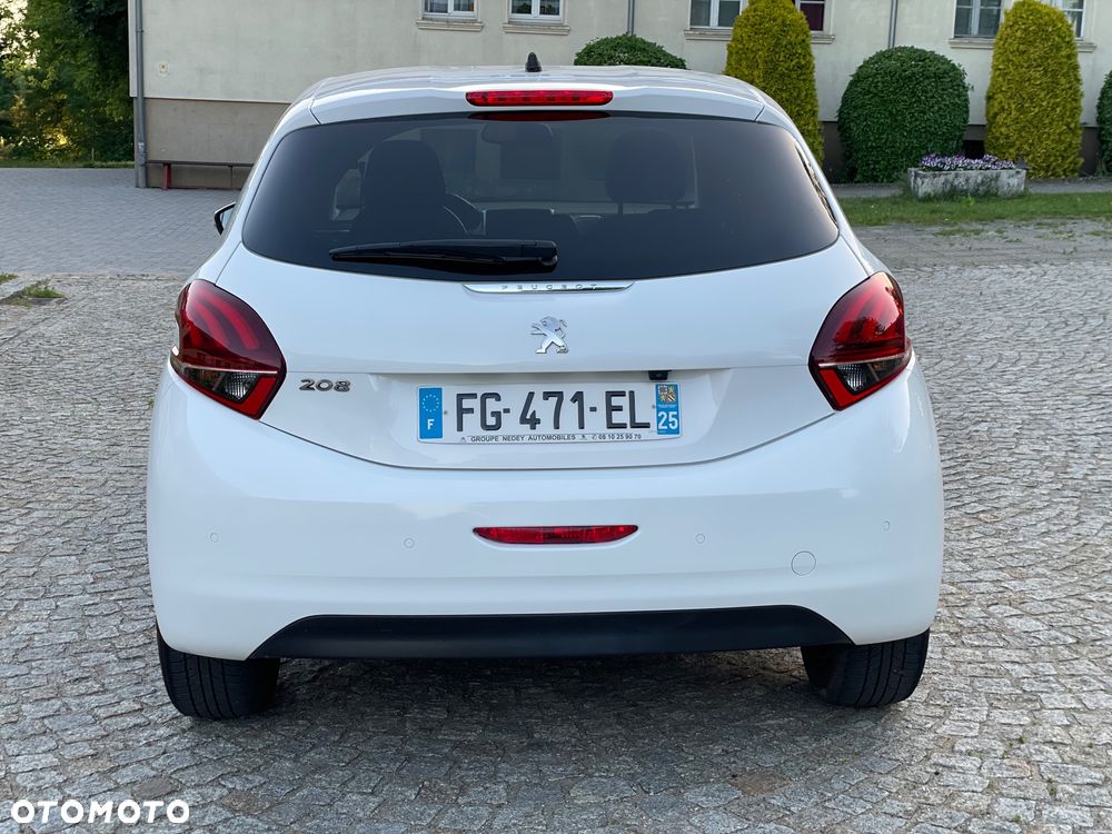 Peugeot 208 1.2 PureTech GPF Signature S&S - 13