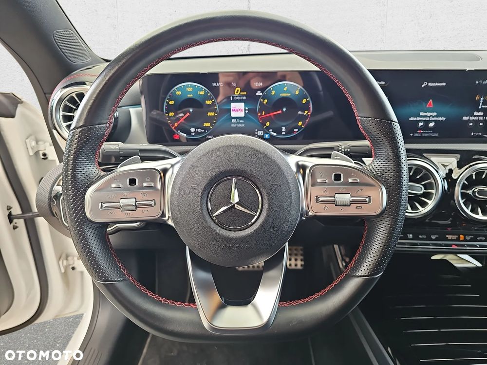 Mercedes-Benz CLA 200 AMG Line 7G-DCT - 16