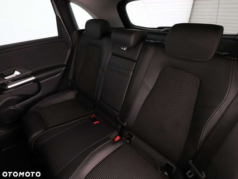 Mercedes-Benz Klasa B 220 d 8G-DCT Progressive - 18