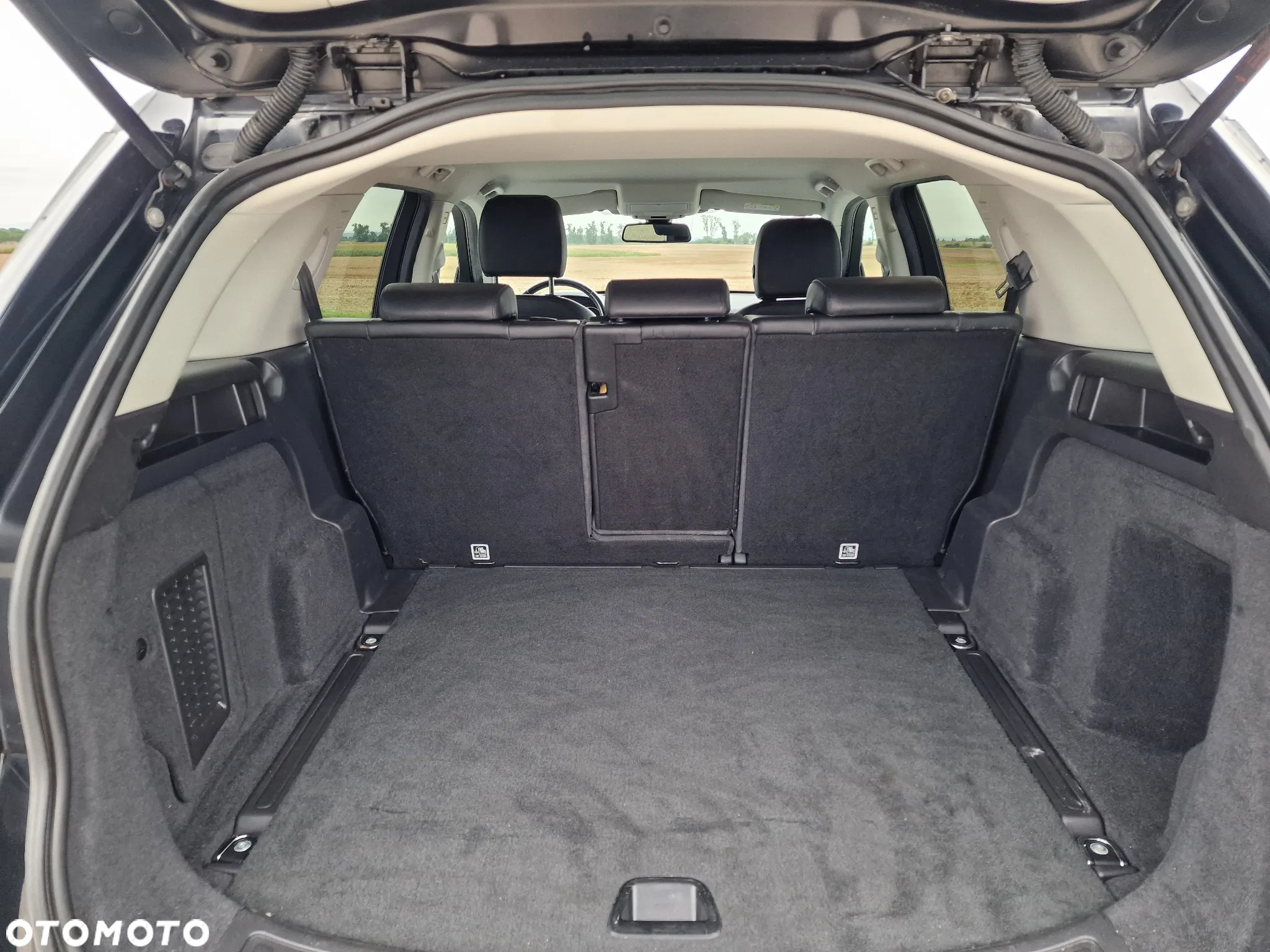 Land Rover Discovery Sport 2.0 D150 SE - 30