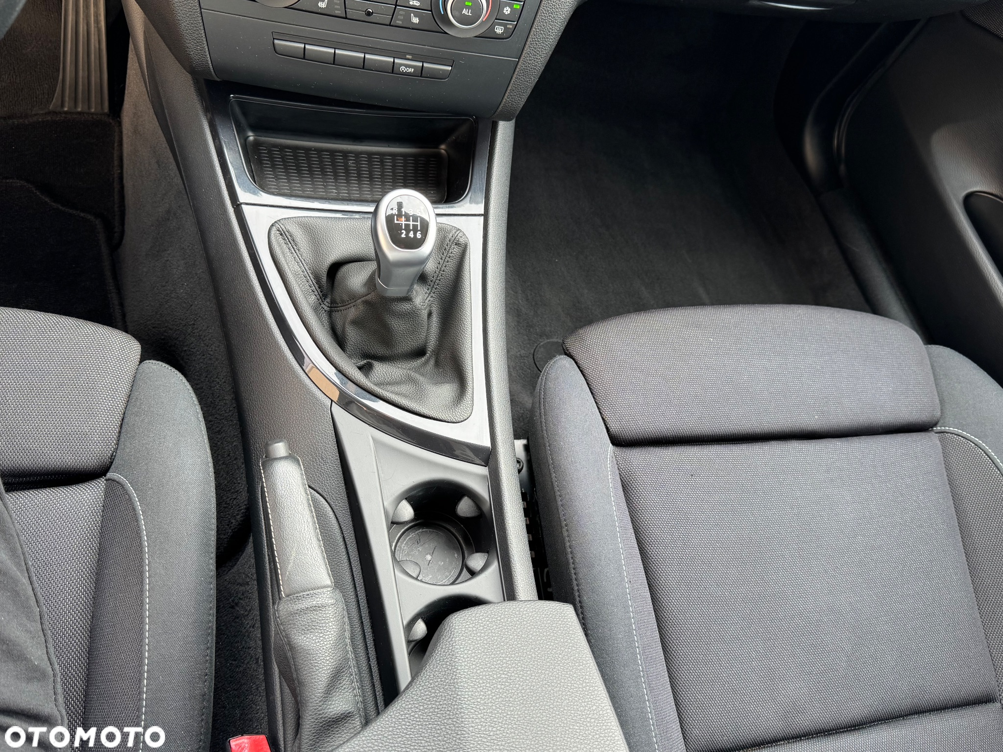 BMW Seria 1 118d DPF - 19