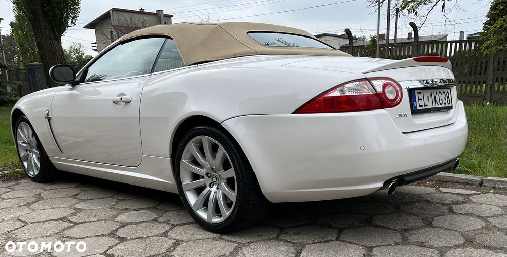 Jaguar XK 4.2 - 8
