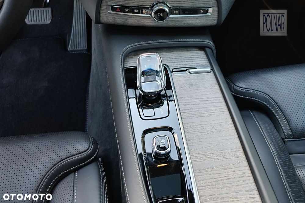 Volvo XC 90 B5 D AWD Ultimate Bright 7os - 24