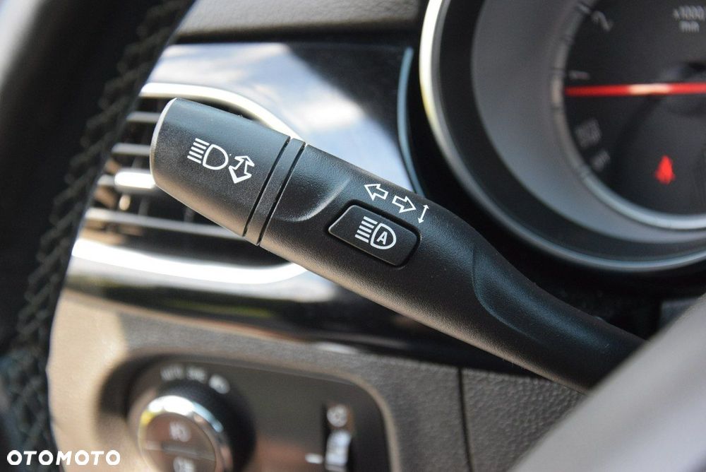 Opel Astra 1.4 T Dynamic - 38