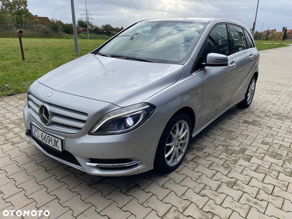 Mercedes-Benz Klasa B 180 (BlueEFFICIENCY) - 12