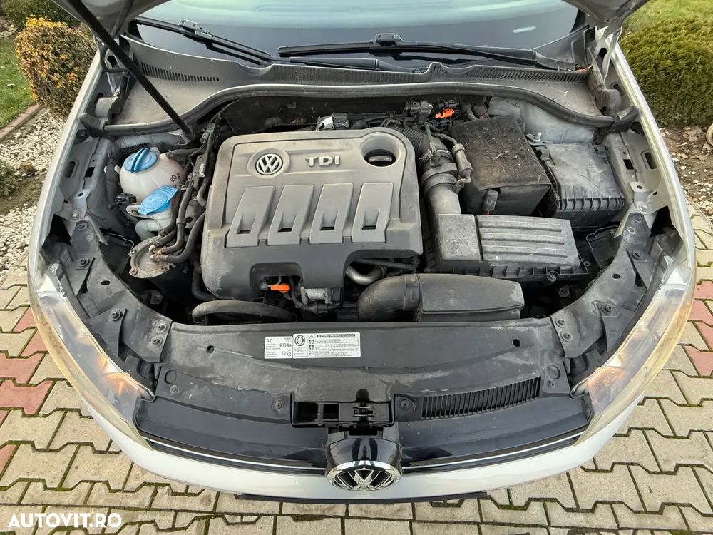 Volkswagen Golf 2.0 TDI DPF 4Motion Highline - 32