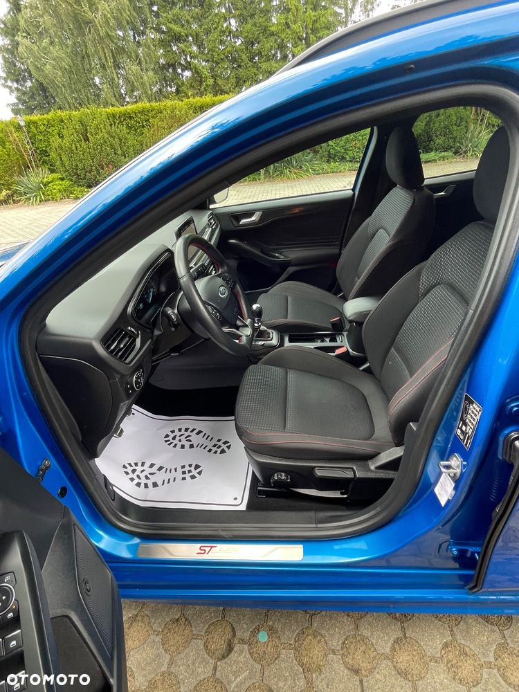 Ford Focus 1.5 EcoBlue Start-Stopp-System ST-LINE - 6