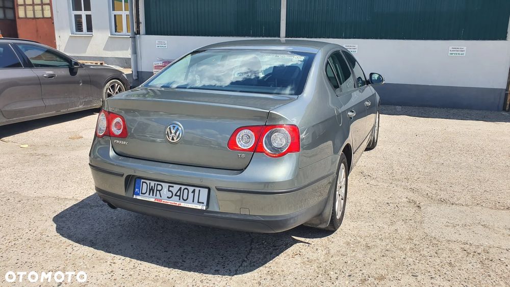 Volkswagen Passat 1.4 TSI Comfortline - 16