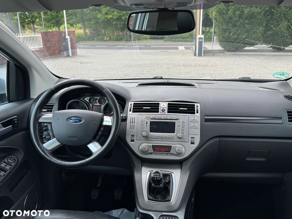 Ford Kuga 2.0 TDCi 4x4 Titanium - 10