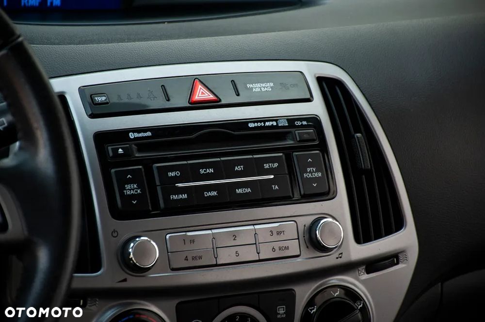 Hyundai i20 1.2 Trend - 35